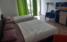 Zara Apartments